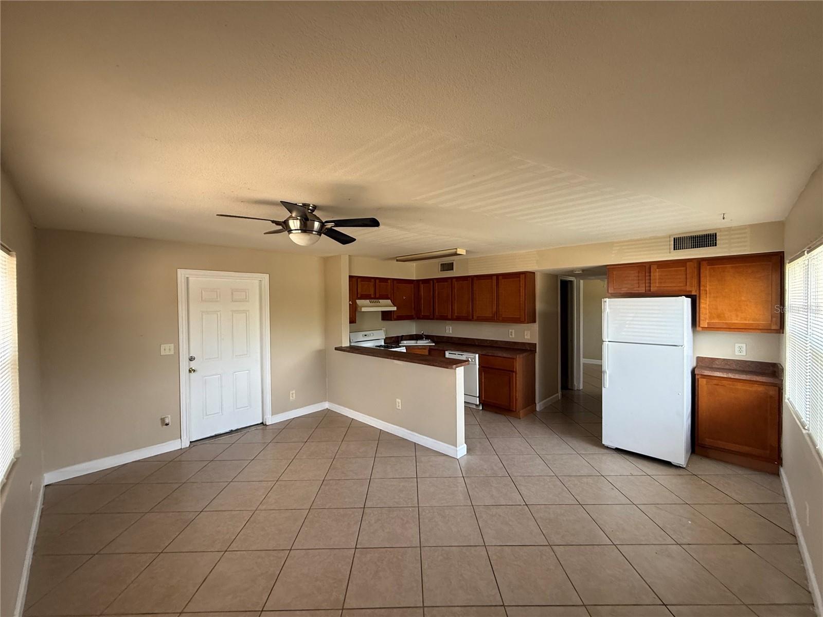 Image 3 of 8 For 117 Evergreen Avenue 105