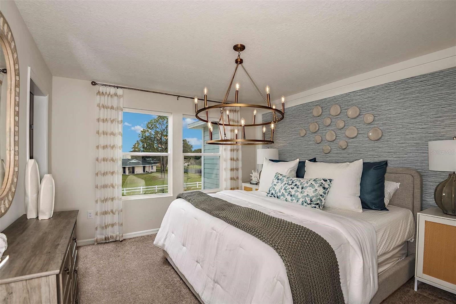 Image 4 of 27 For 4214 Hillock Boulevard