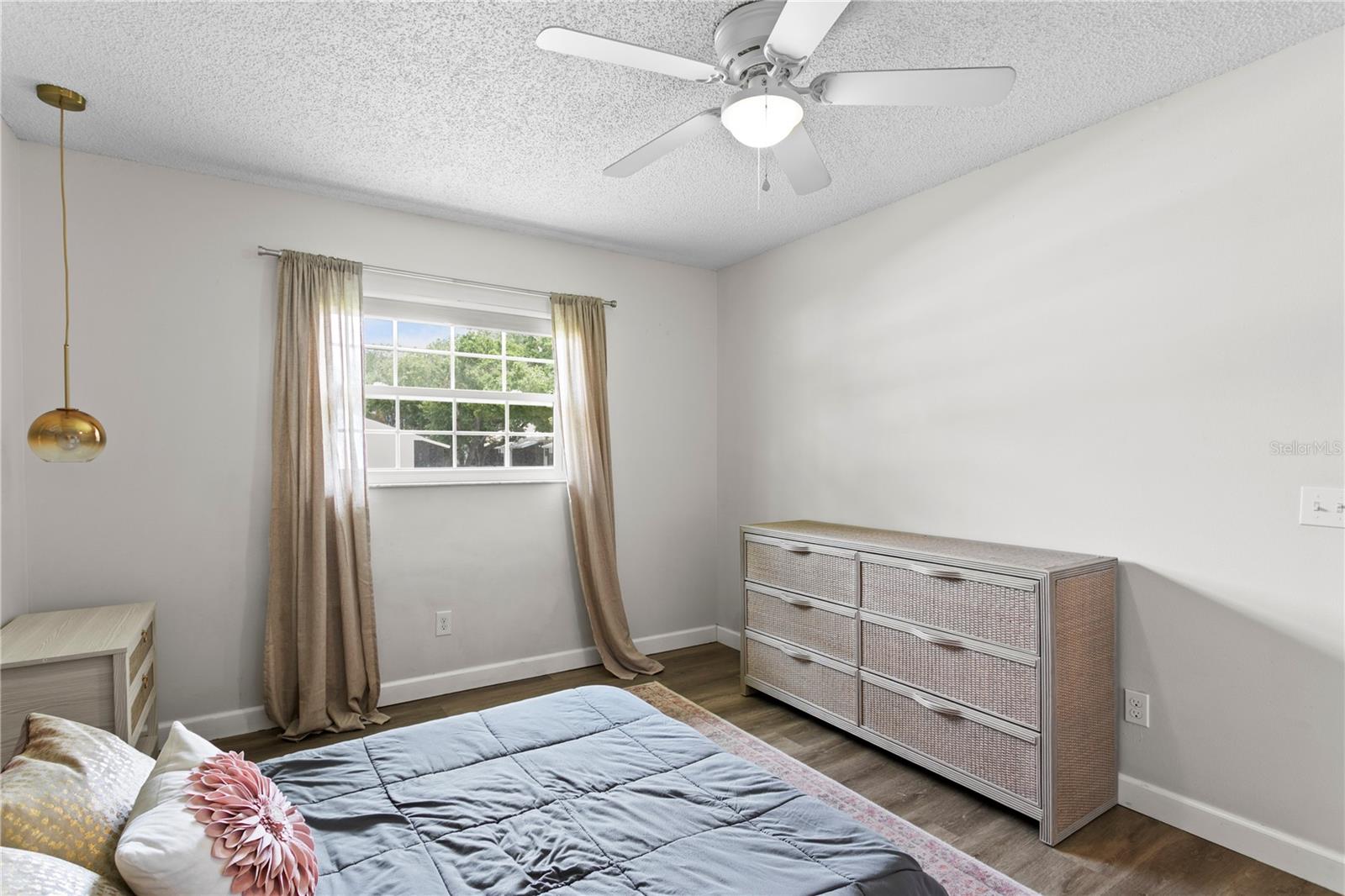 Image 15 of 32 For 4506 Oak Drive S92