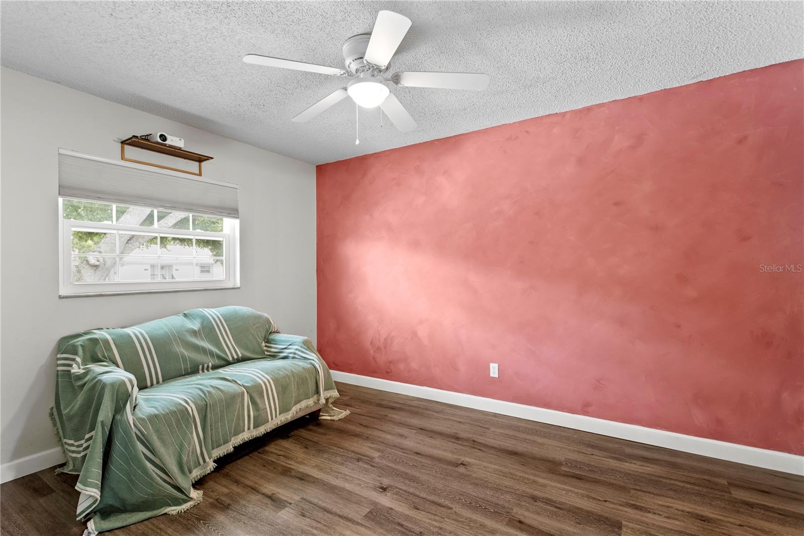 Image 21 of 32 For 4506 Oak Drive S92