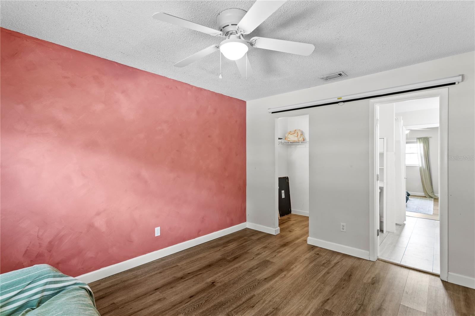 Image 22 of 32 For 4506 Oak Drive S92