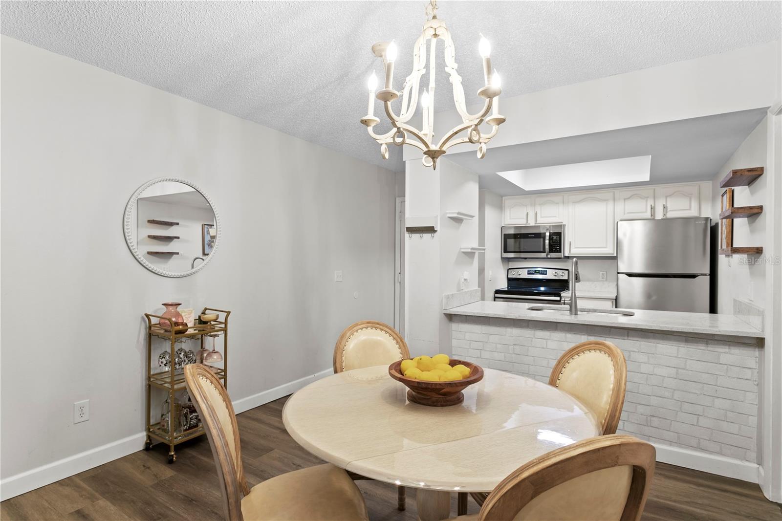Image 3 of 32 For 4506 Oak Drive S92