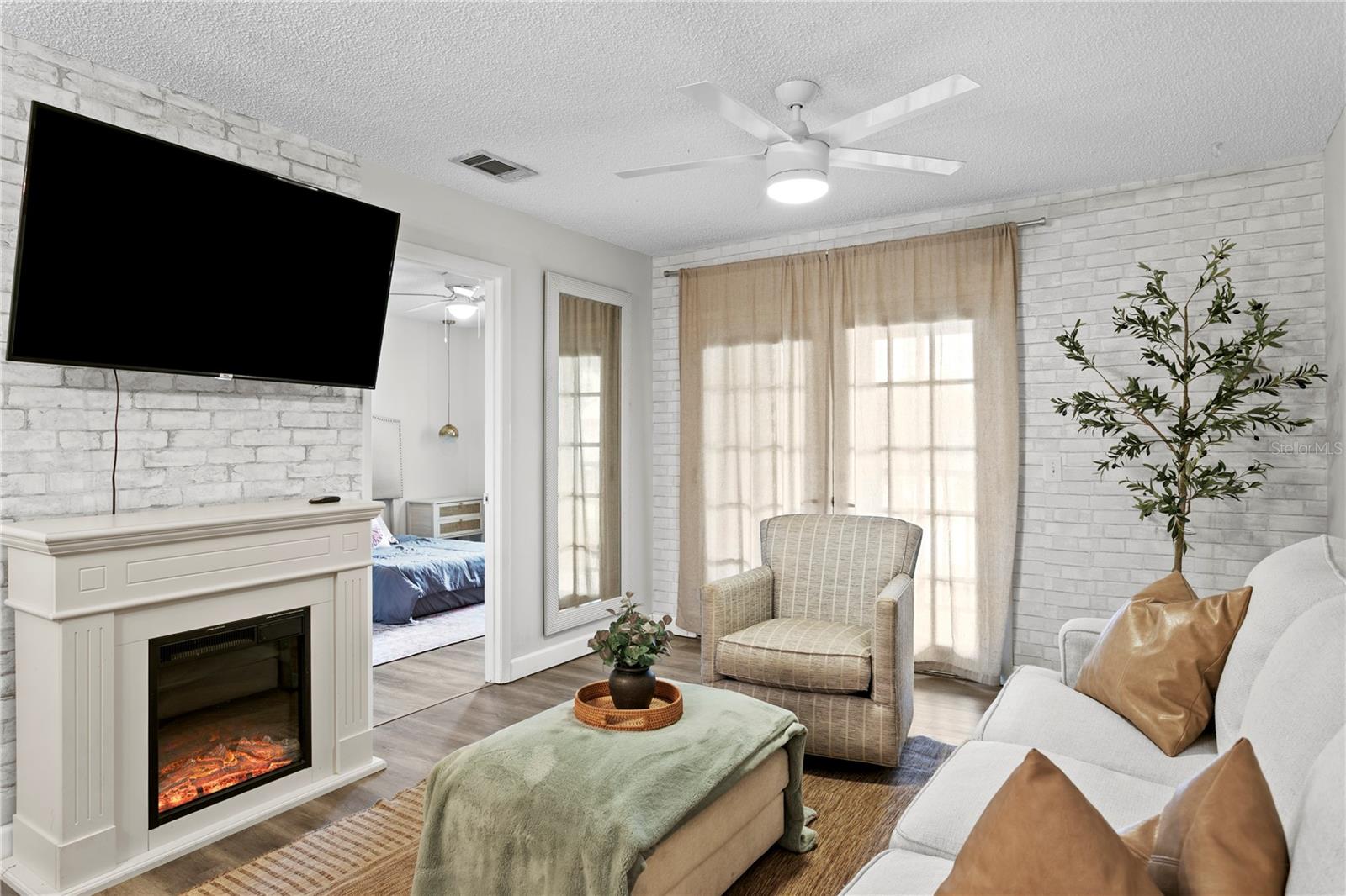 Image 5 of 32 For 4506 Oak Drive S92