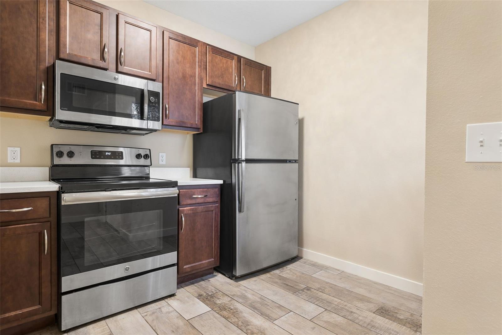 Image 6 of 35 For 1195 Godavari Way 105