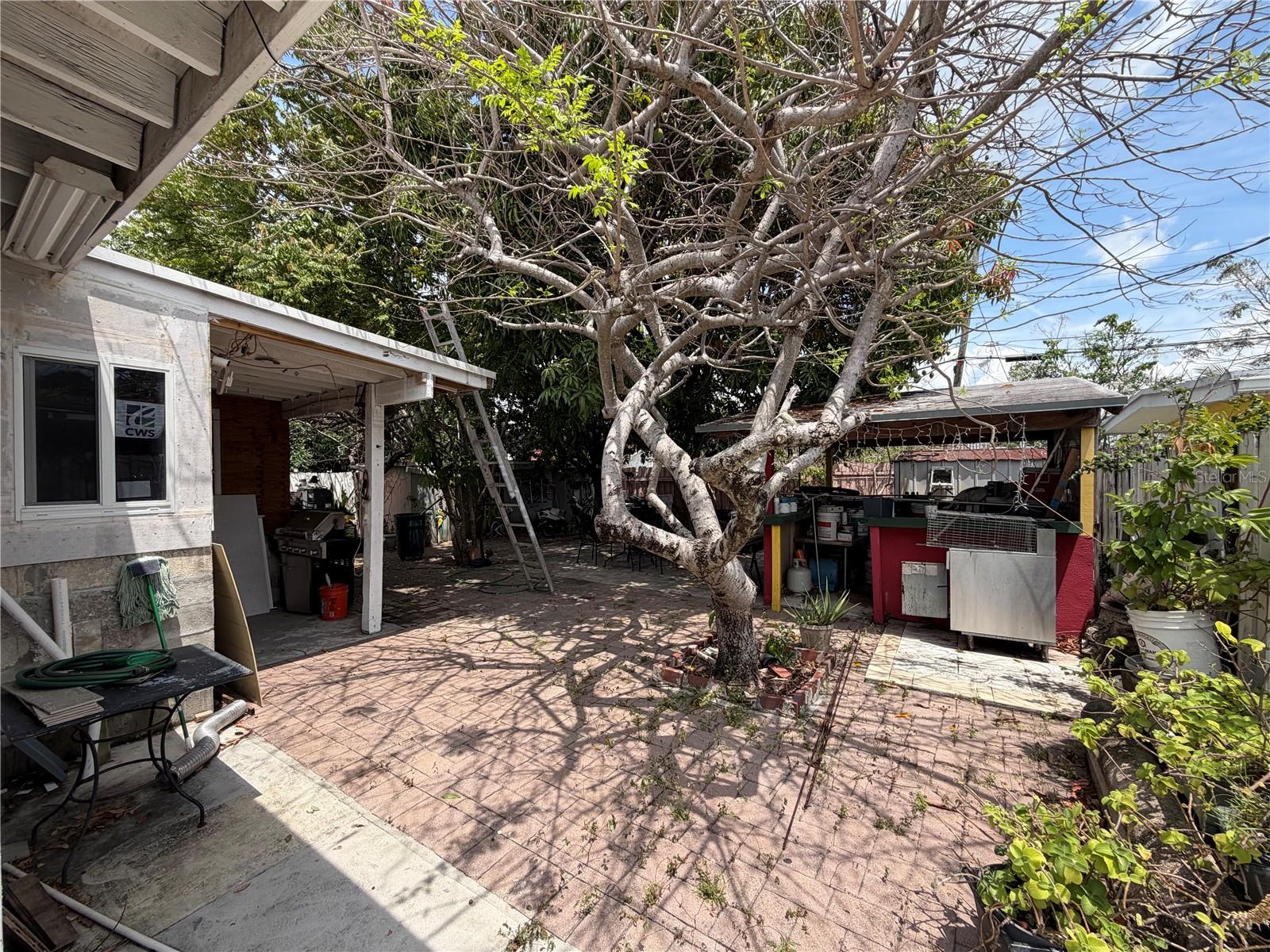 Image 26 of 32 For 445 43rd Street