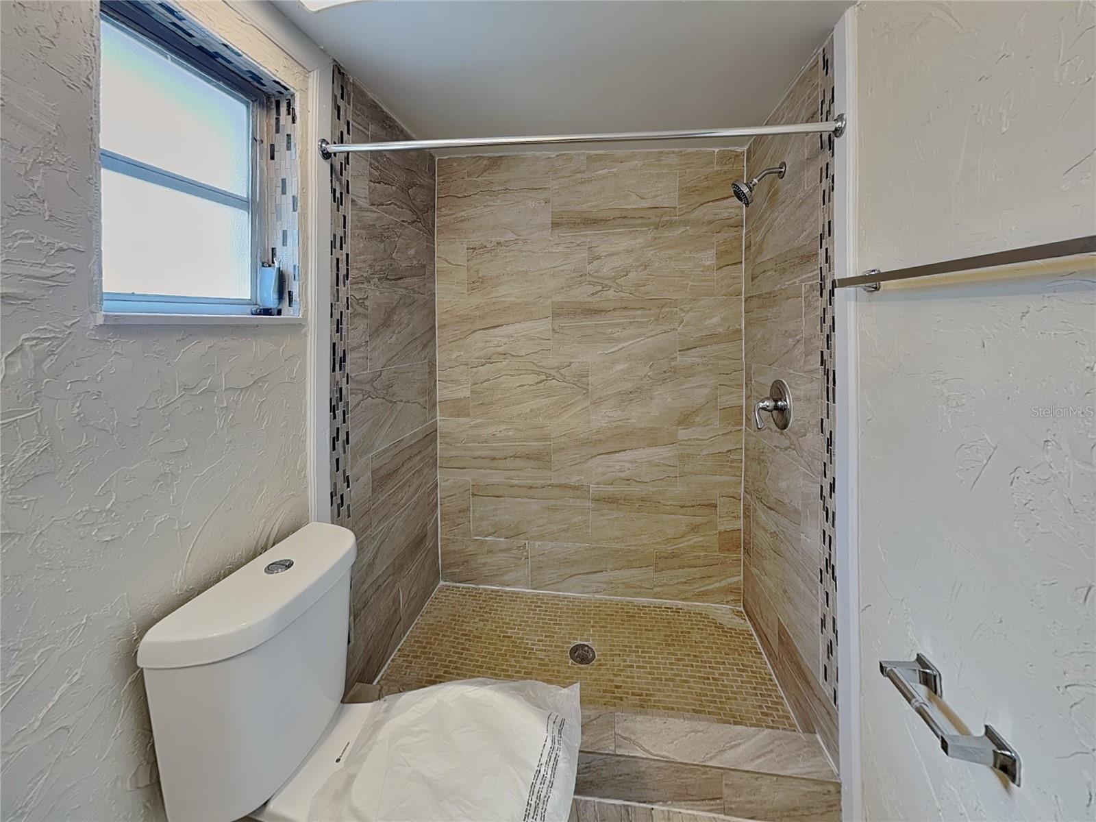 Image 11 of 19 For 6041 9th Avenue