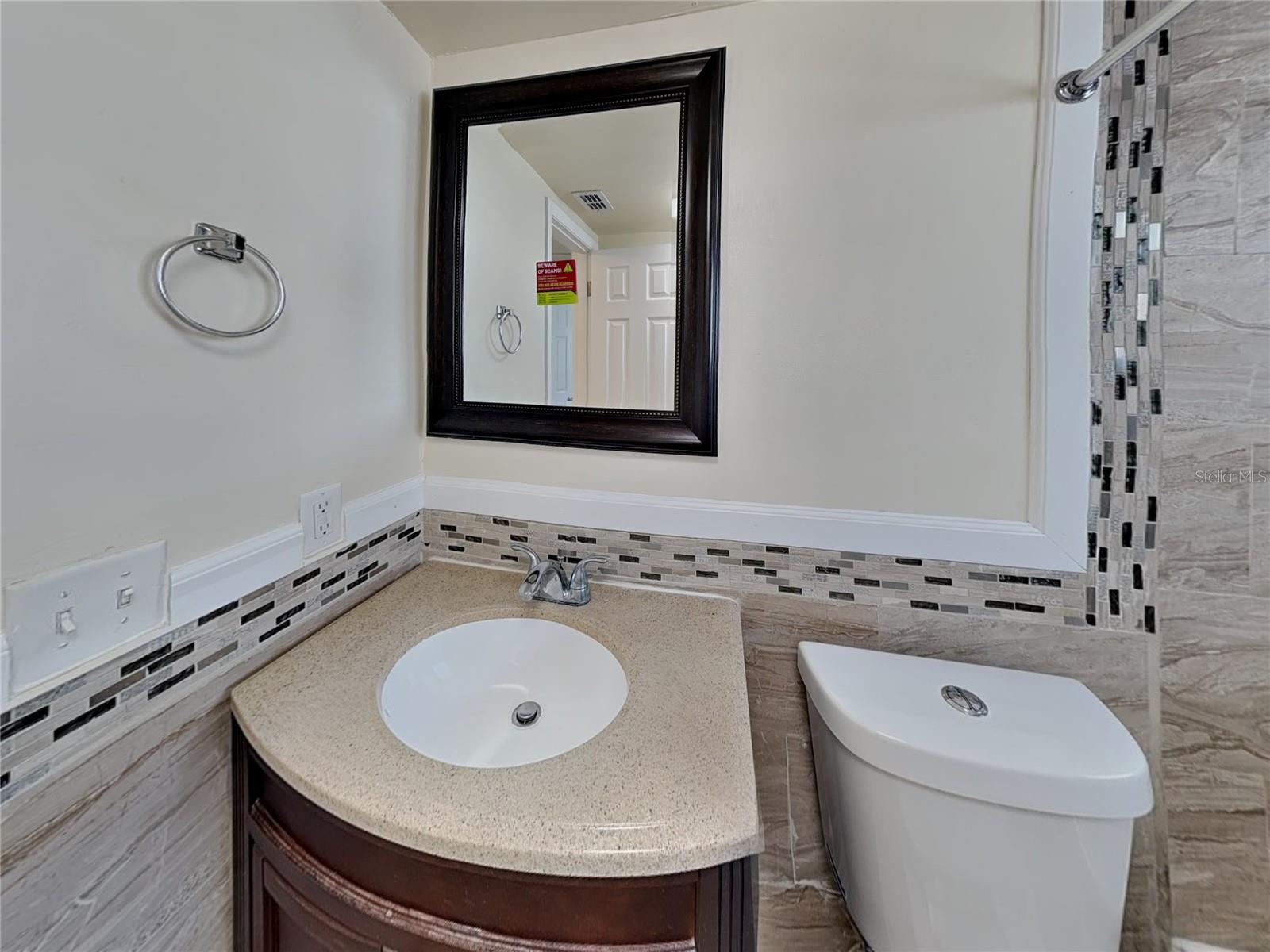 Image 18 of 19 For 6041 9th Avenue