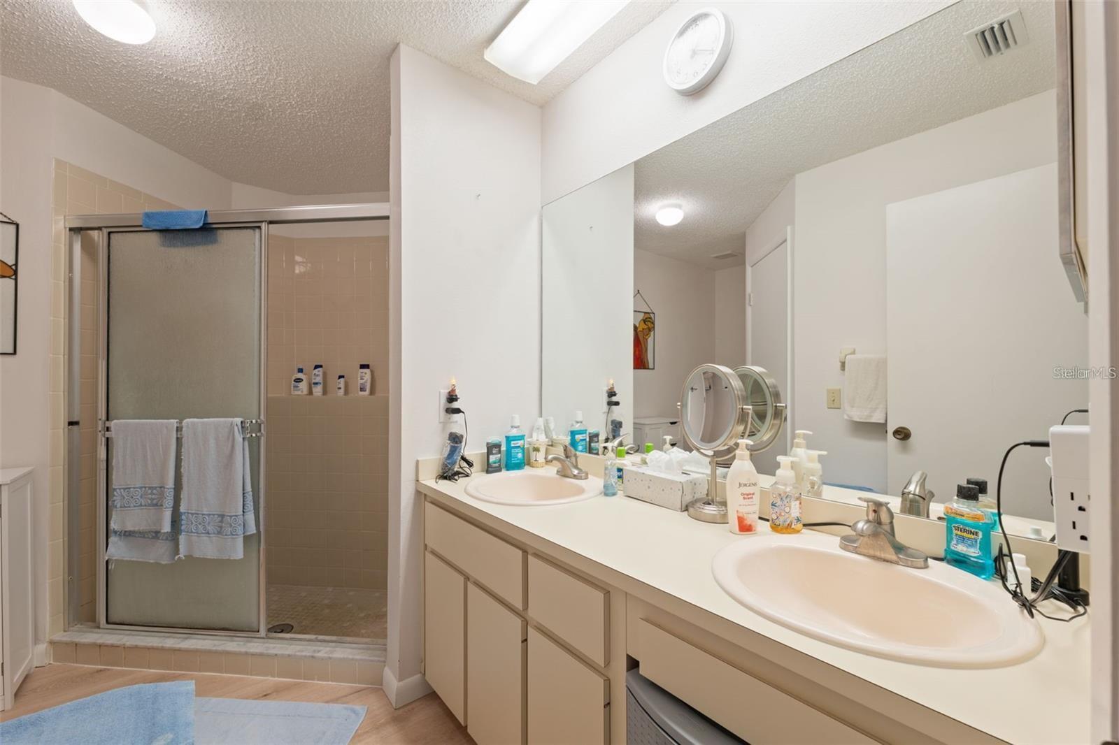 Image 15 of 25 For 4557 Glen Hollow