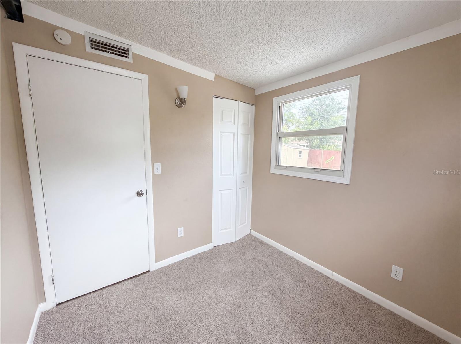 Image 13 of 18 For 10463 110th Avenue