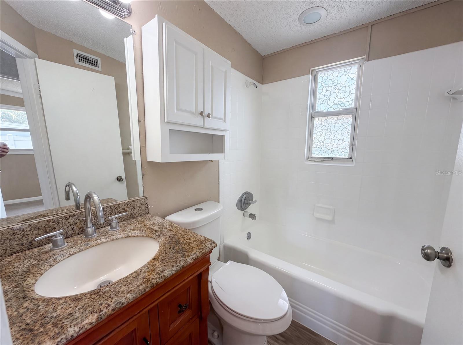 Image 14 of 18 For 10463 110th Avenue