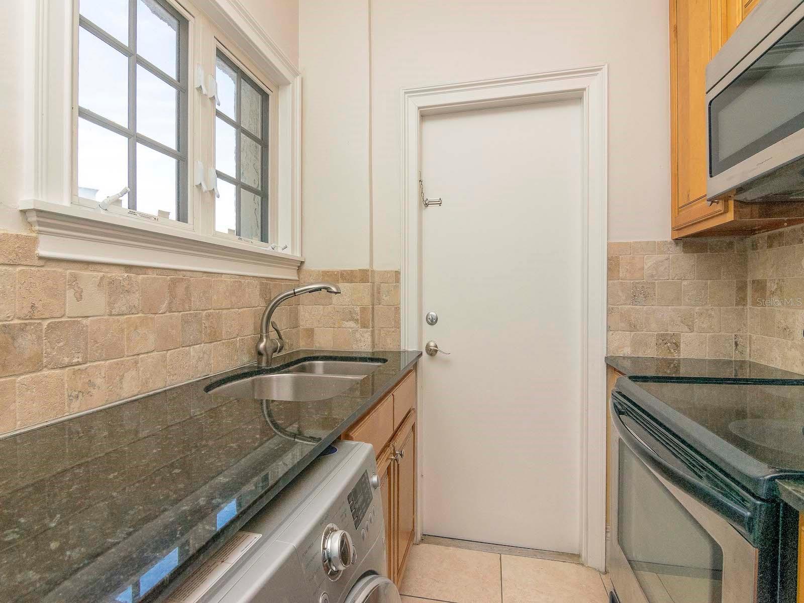 Image 5 of 12 For 2117 Dekle Avenue F1
