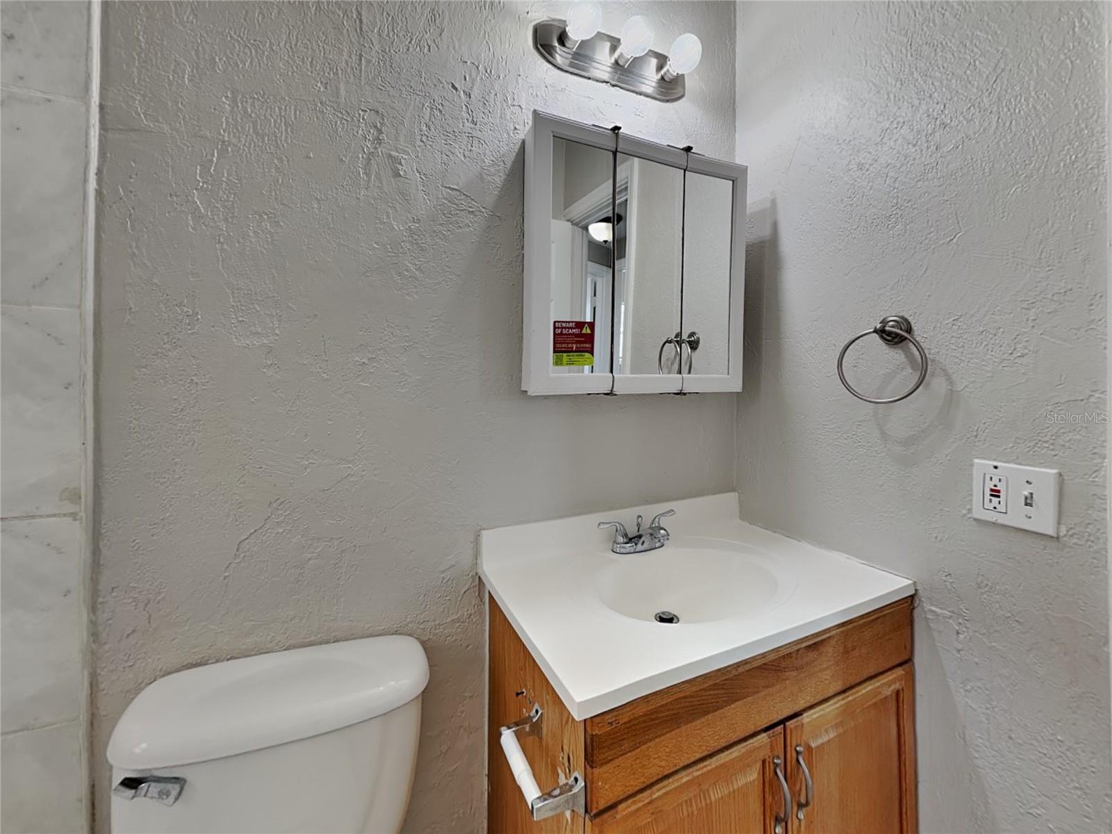 Image 6 of 19 For 6484 44th Avenue N