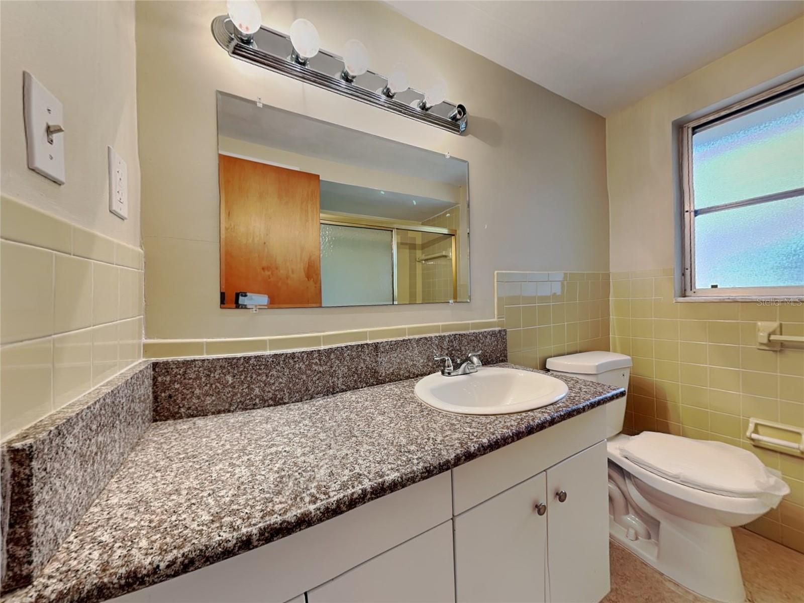 Image 13 of 17 For 10632 Laburnum Drive