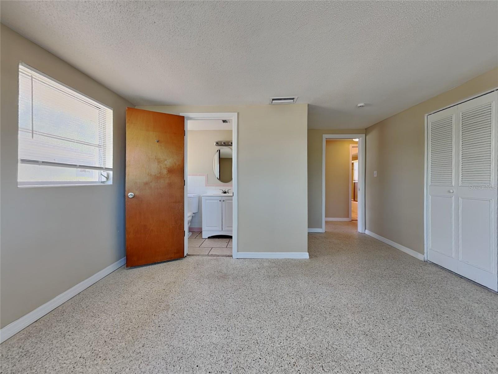 Image 14 of 17 For 10632 Laburnum Drive