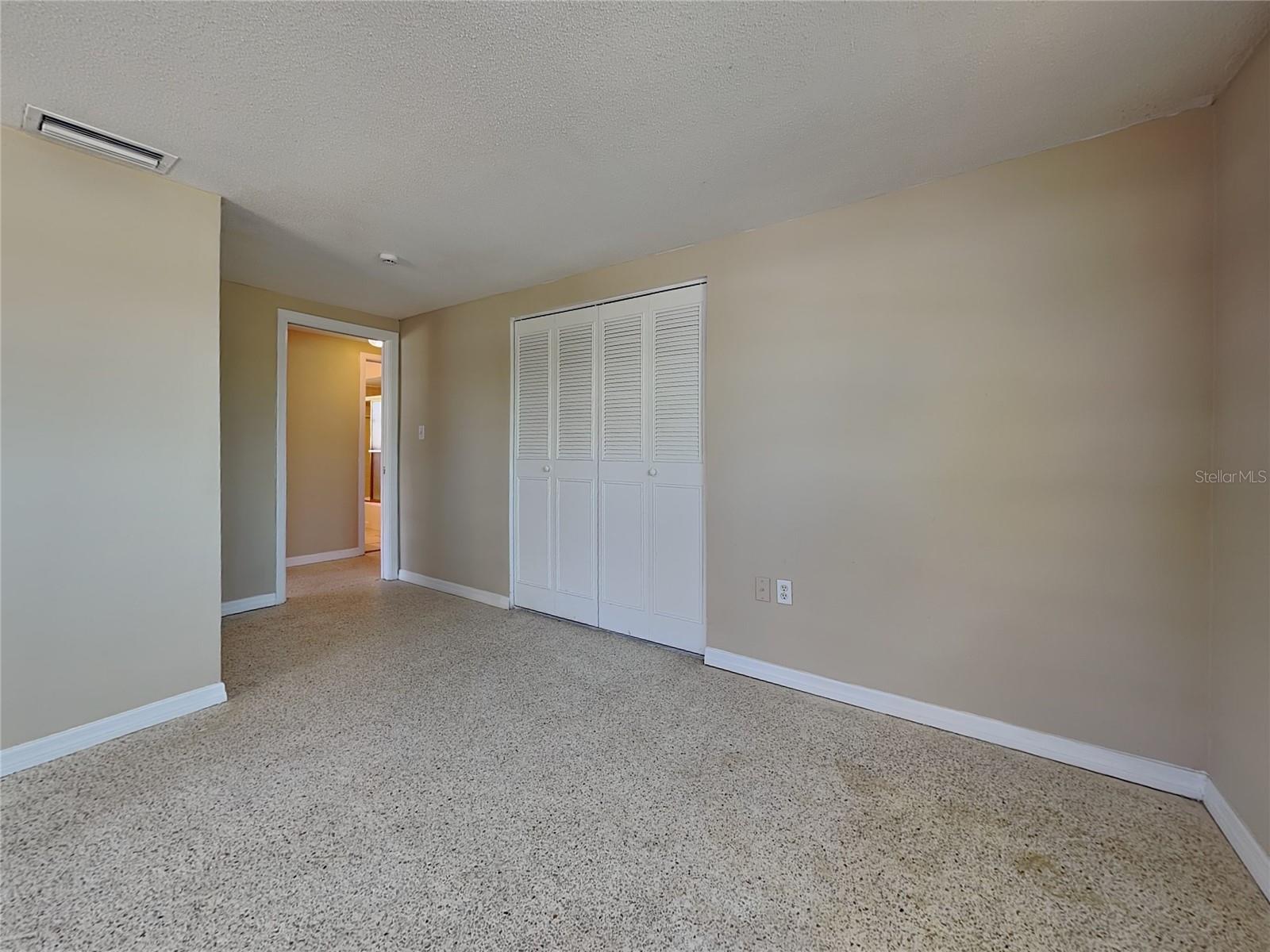 Image 7 of 17 For 10632 Laburnum Drive