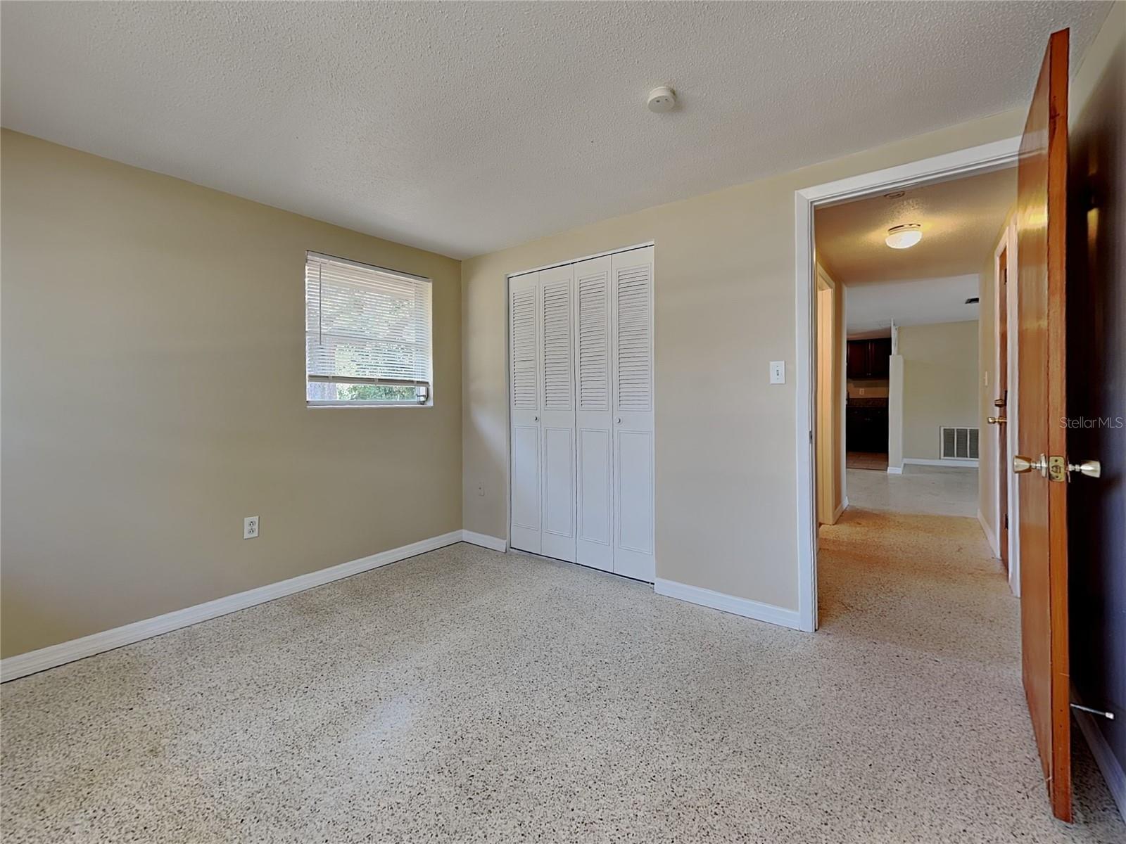 Image 9 of 17 For 10632 Laburnum Drive