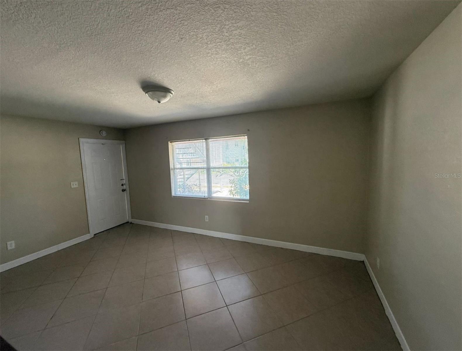 Image 2 of 8 For 117 Evergreen Avenue 102