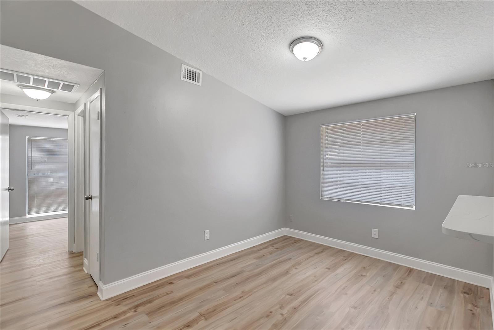Image 15 of 38 For 10215 Cutten Green Court