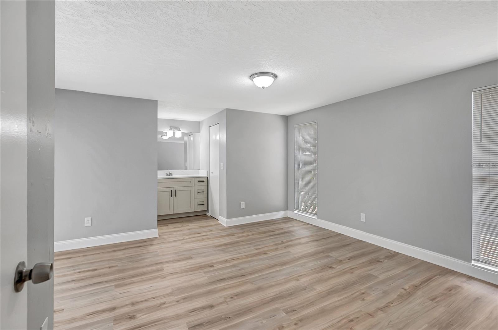 Image 17 of 38 For 10215 Cutten Green Court