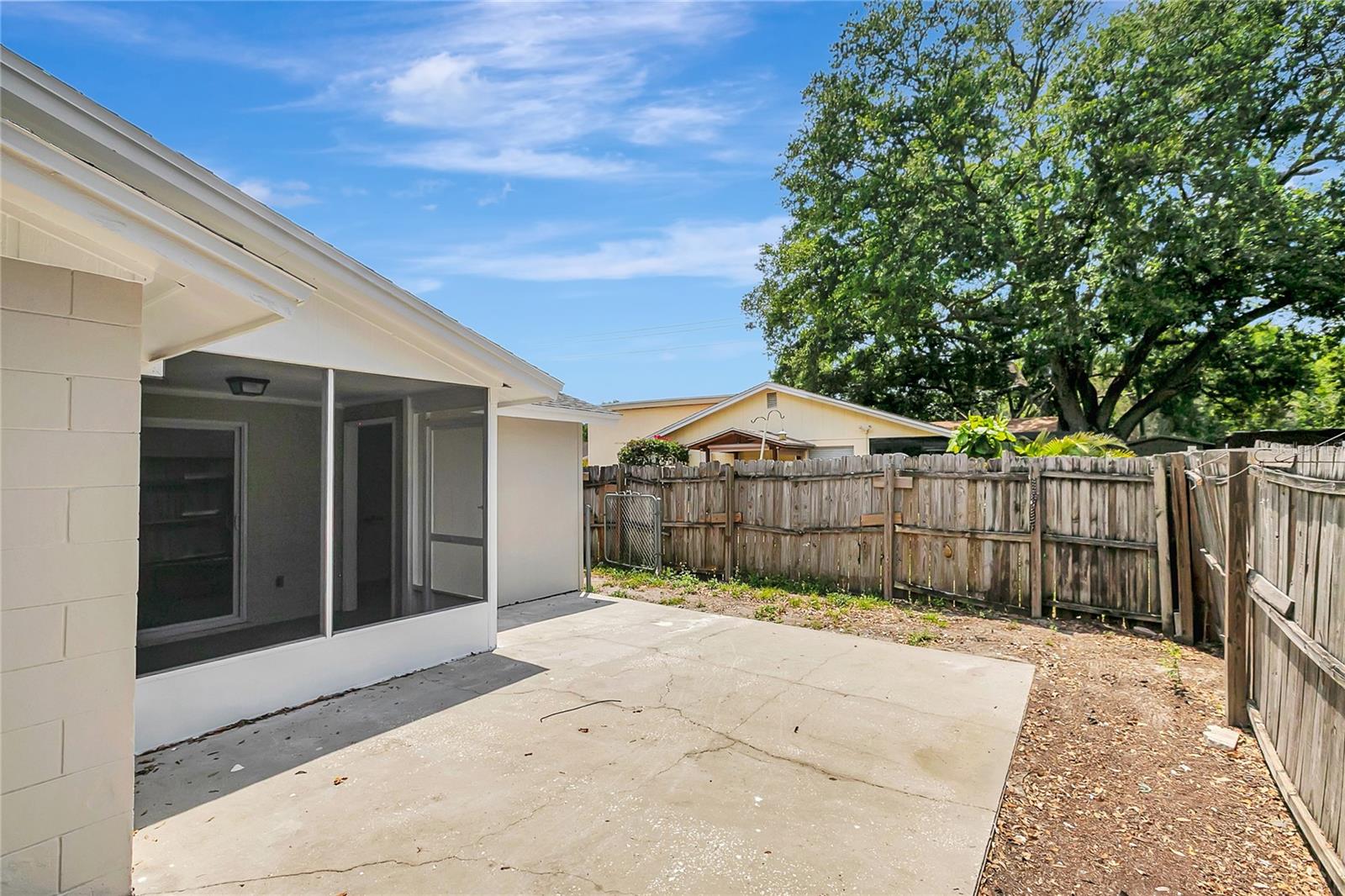 Image 34 of 38 For 10215 Cutten Green Court