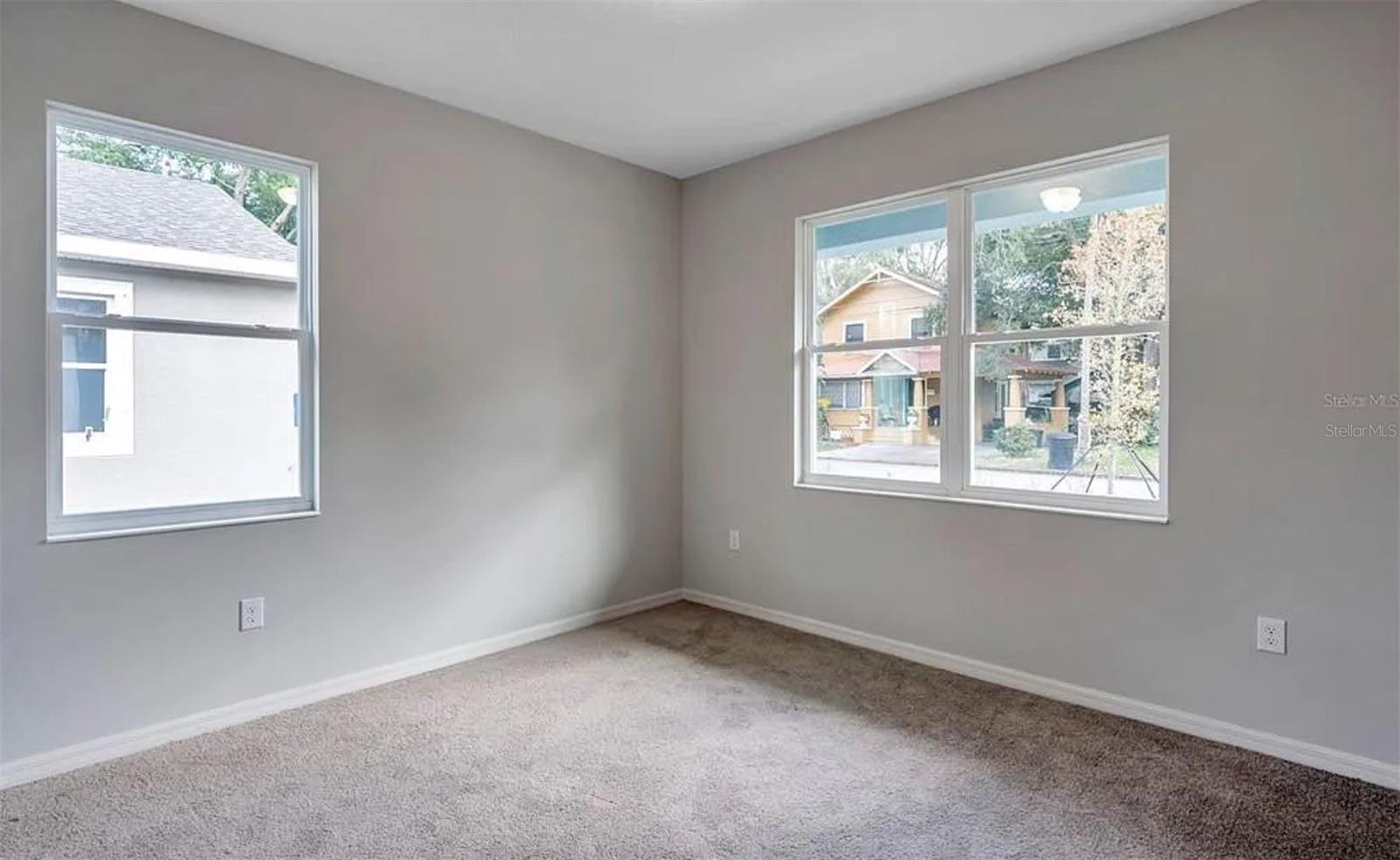 Image 12 of 22 For 987 12th Avenue S
