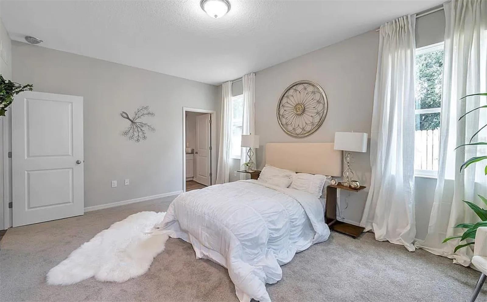 Image 7 of 22 For 987 12th Avenue S