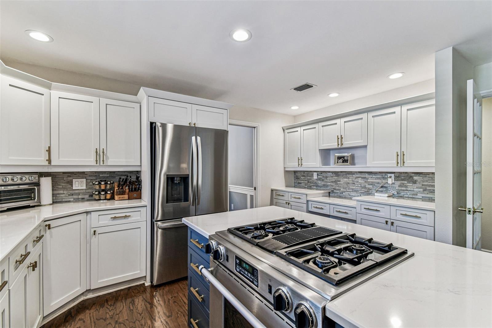 Image 10 of 25 For 4602 Browning Avenue