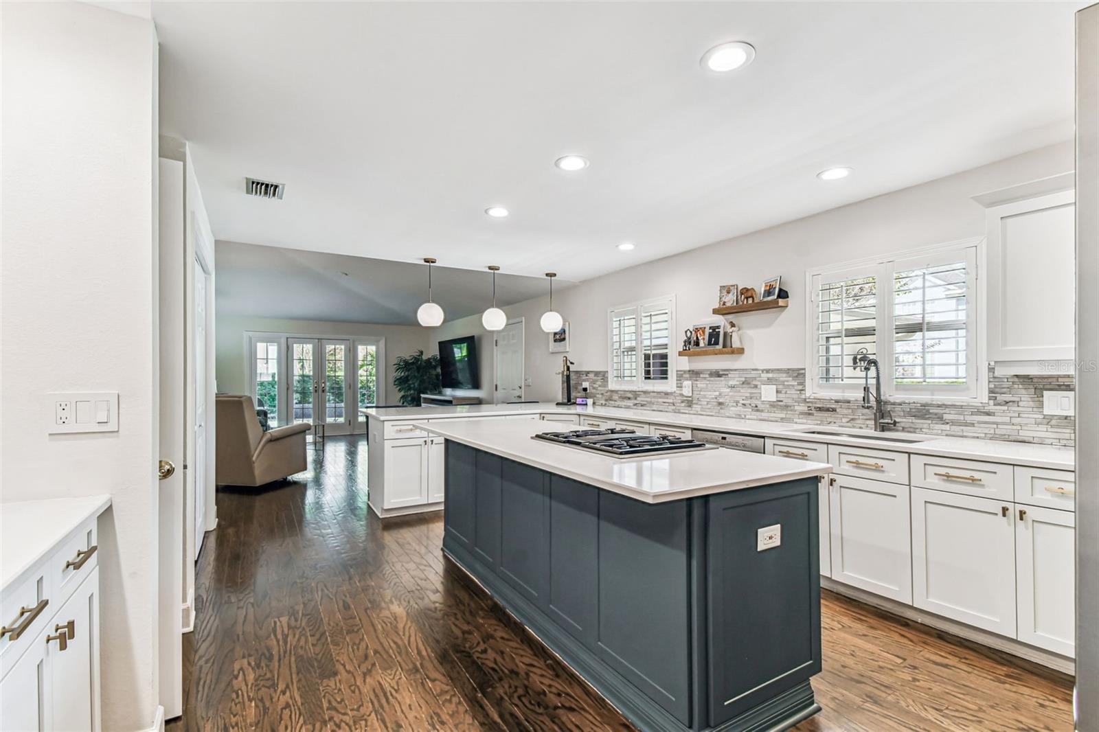 Image 7 of 25 For 4602 Browning Avenue