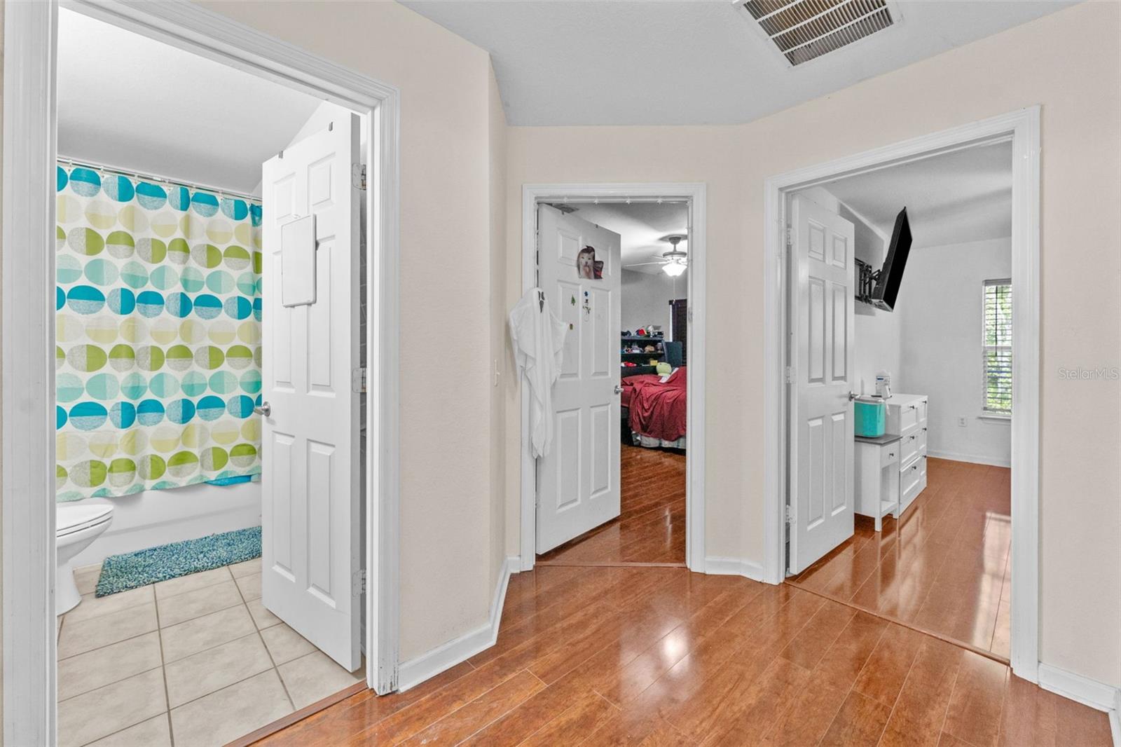 Image 14 of 29 For 8104 Downpatrick Court