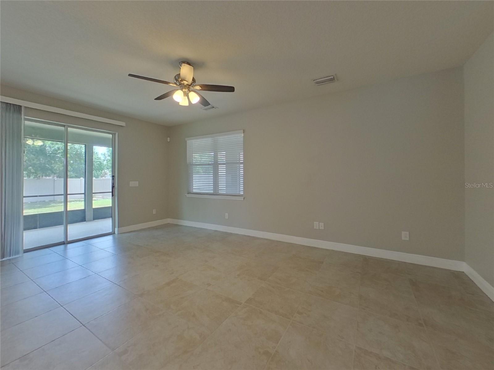 Image 15 of 21 For 11140 Spring Point Circle