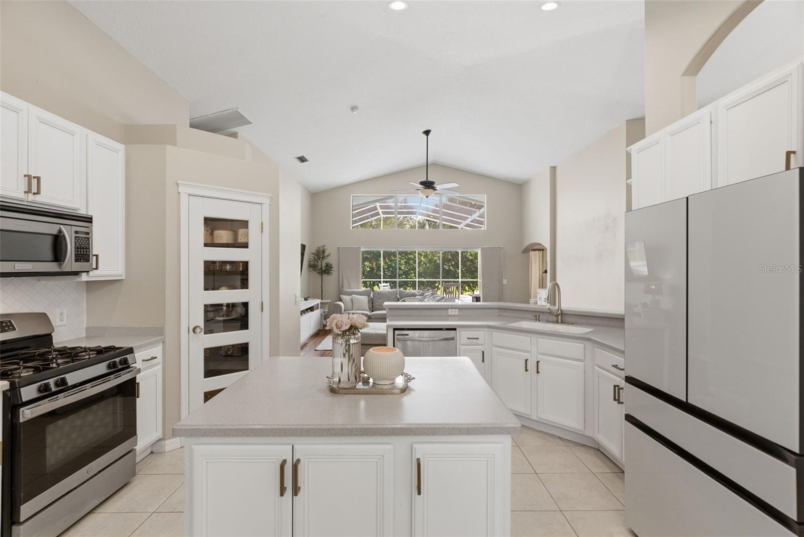 Image 12 of 47 For 5826 Heronview Crescent Drive