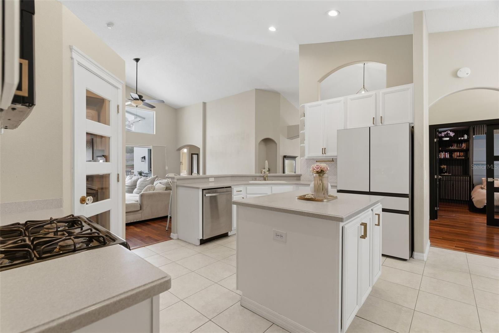 Image 13 of 47 For 5826 Heronview Crescent Drive