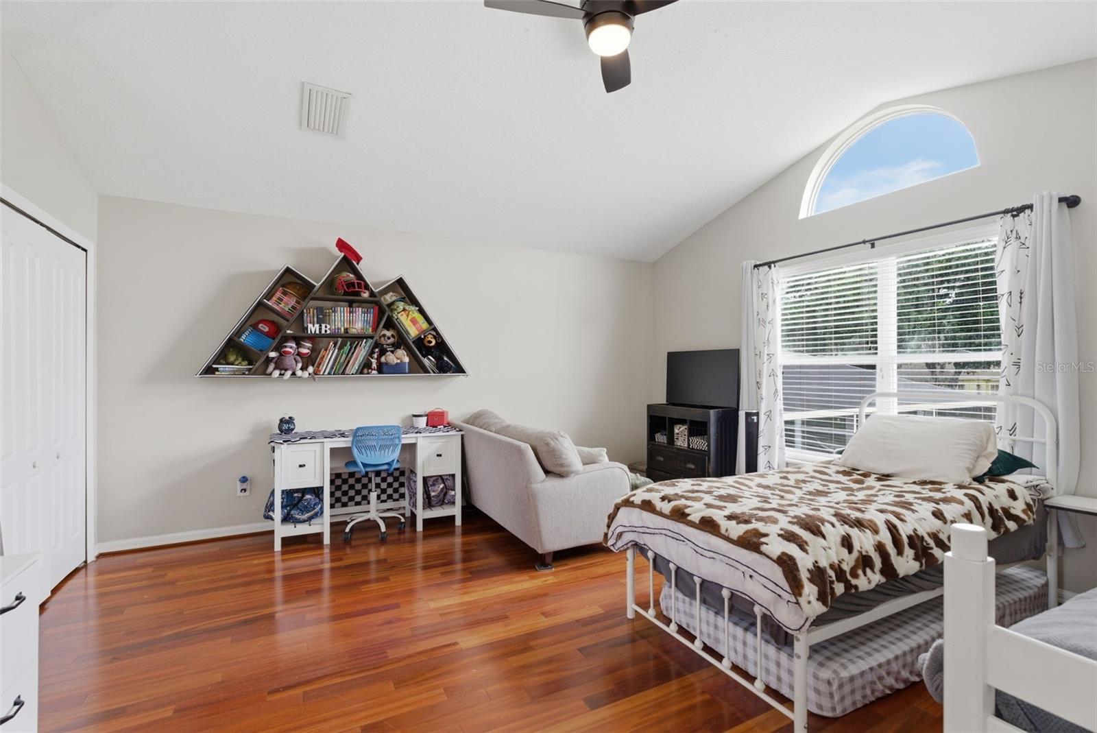 Image 31 of 47 For 5826 Heronview Crescent Drive