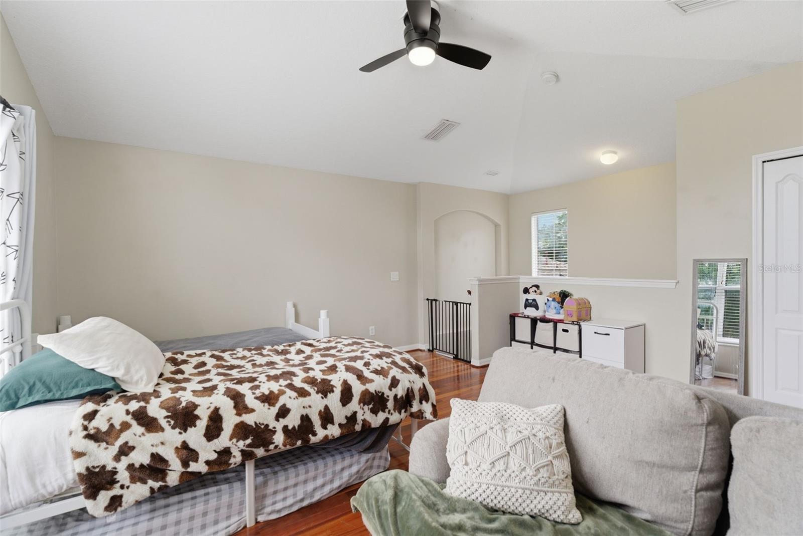 Image 33 of 47 For 5826 Heronview Crescent Drive