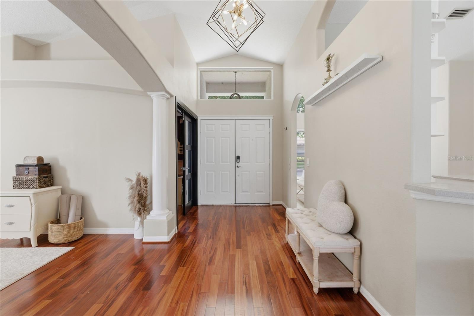 Image 4 of 47 For 5826 Heronview Crescent Drive