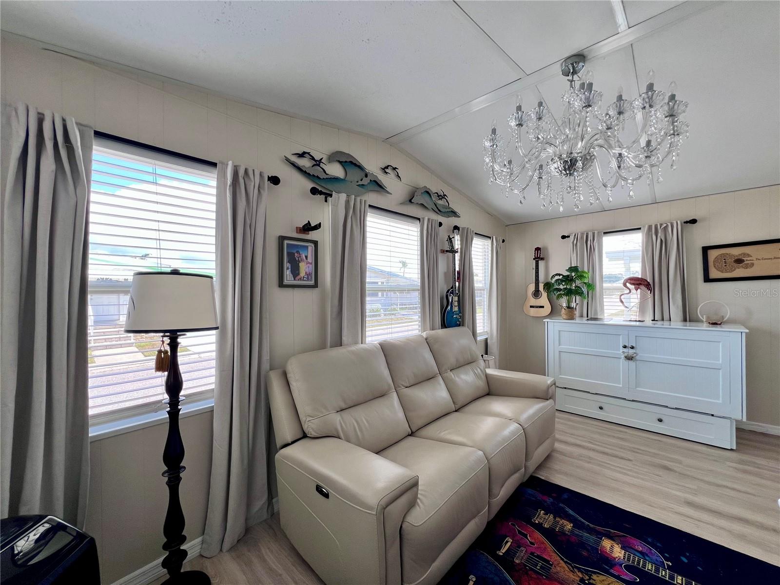 Image 36 of 98 For 1100 Belcher Road S 686