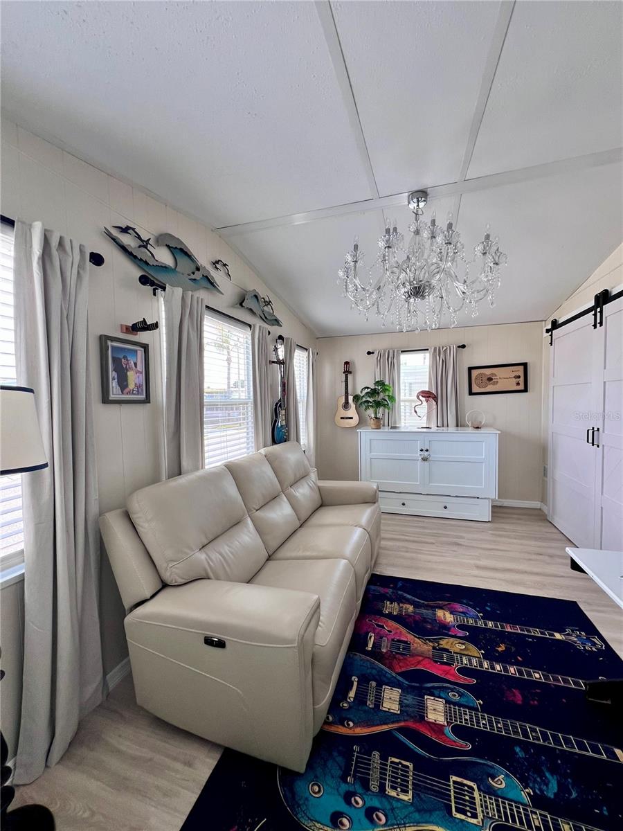 Image 37 of 98 For 1100 Belcher Road S 686