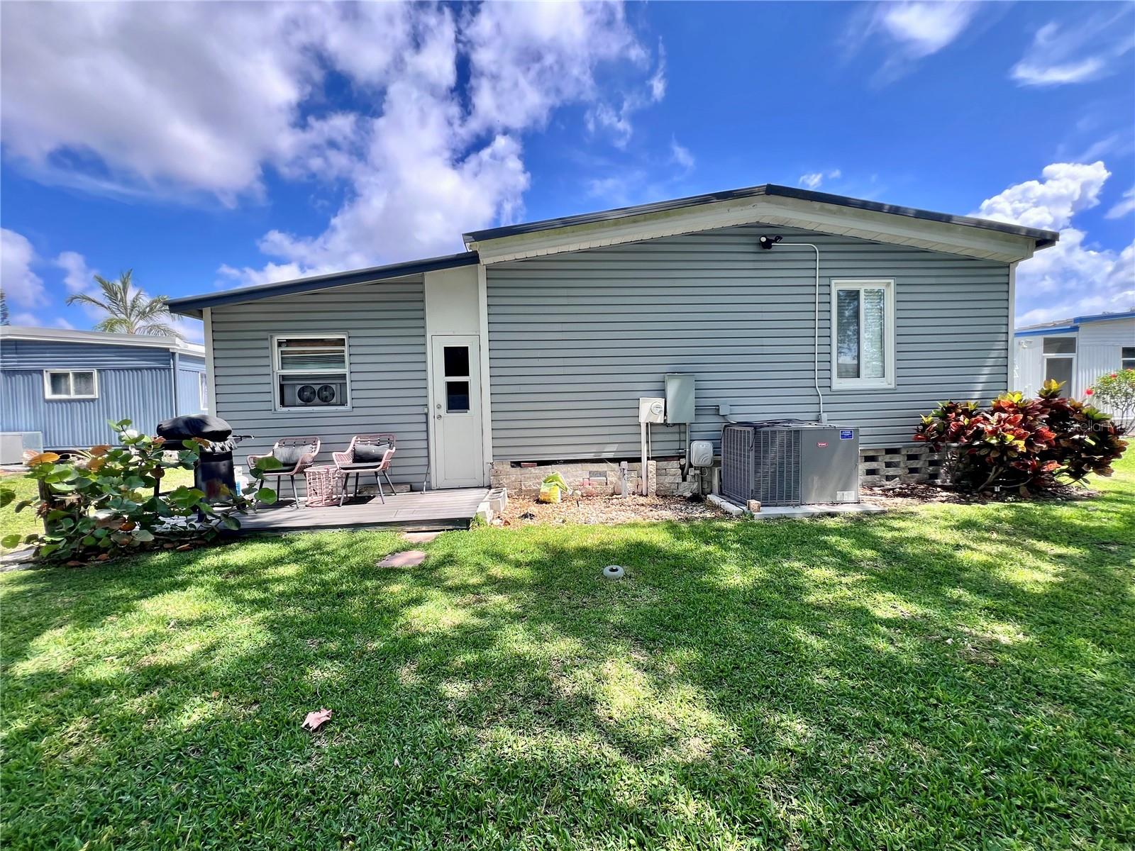 Image 4 of 98 For 1100 Belcher Road S 686