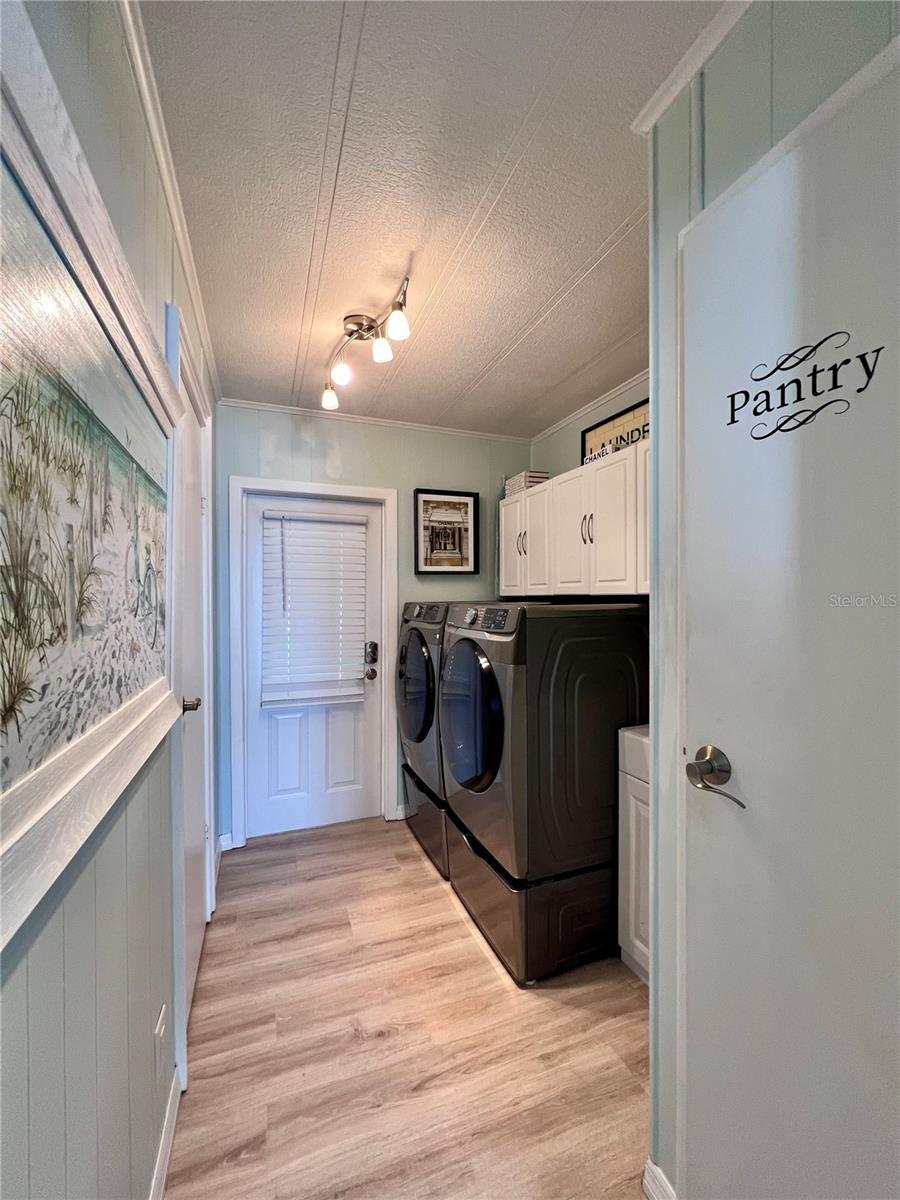 Image 61 of 98 For 1100 Belcher Road S 686