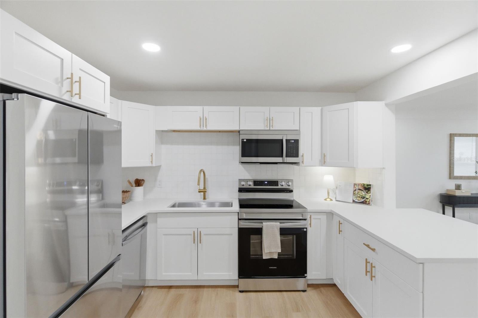 Image 15 of 40 For 2926 40th Avenue N