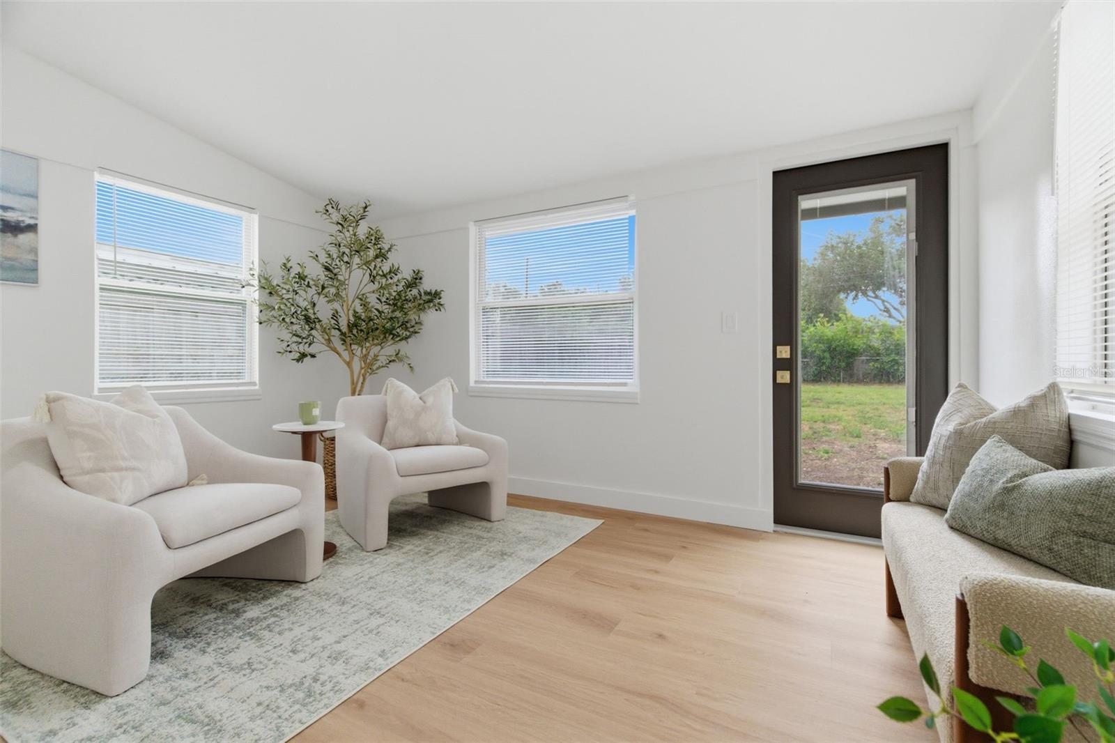 Image 23 of 40 For 2926 40th Avenue N