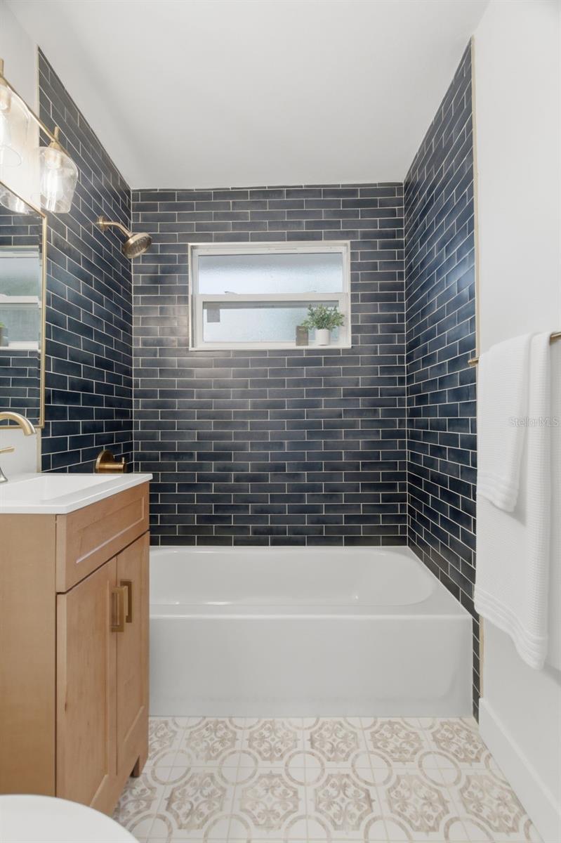 Image 29 of 40 For 2926 40th Avenue N