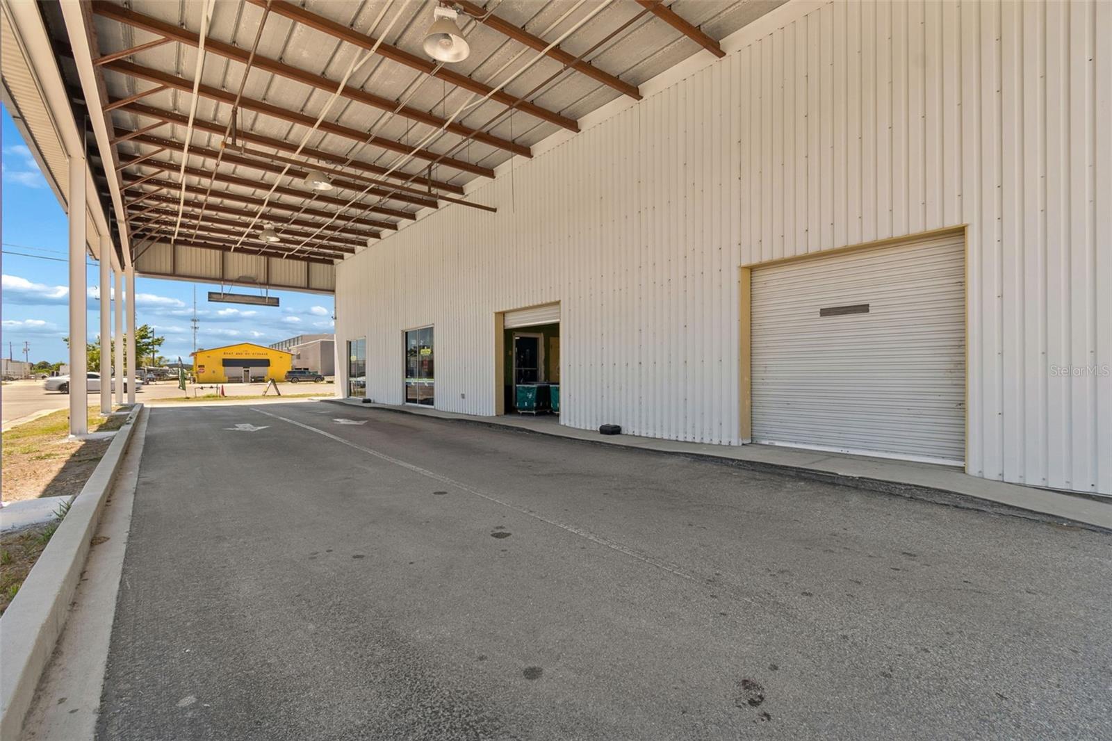 Image 9 of 36 For 9945 Race Track Road
