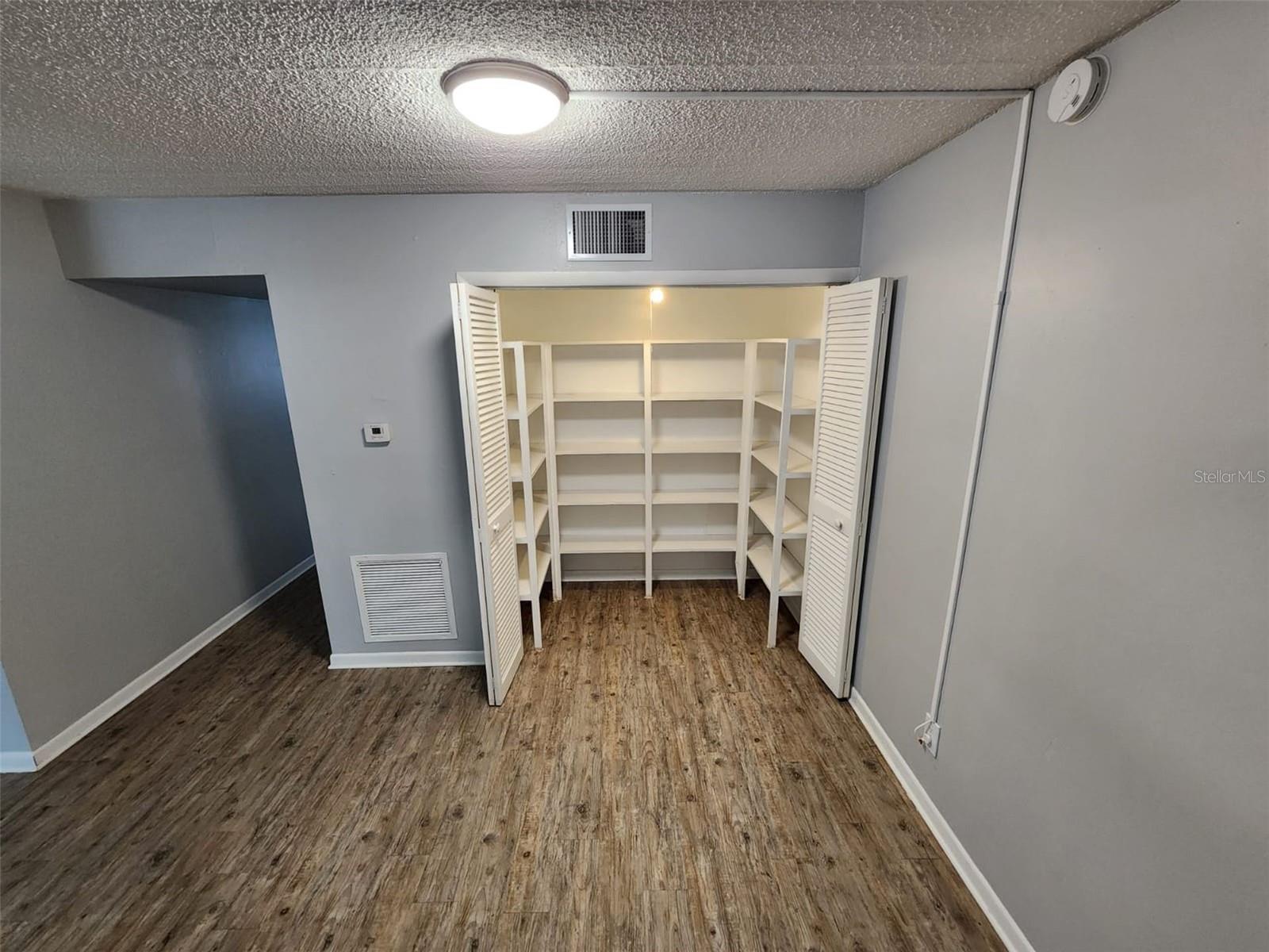 Image 10 of 17 For 2501 Renatta Drive 1