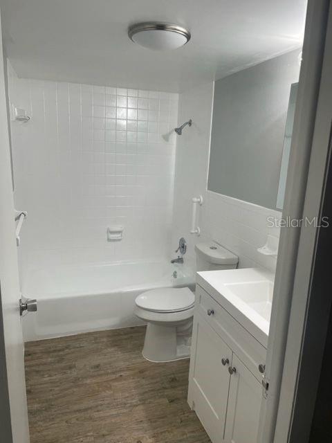 Image 13 of 17 For 2501 Renatta Drive 1