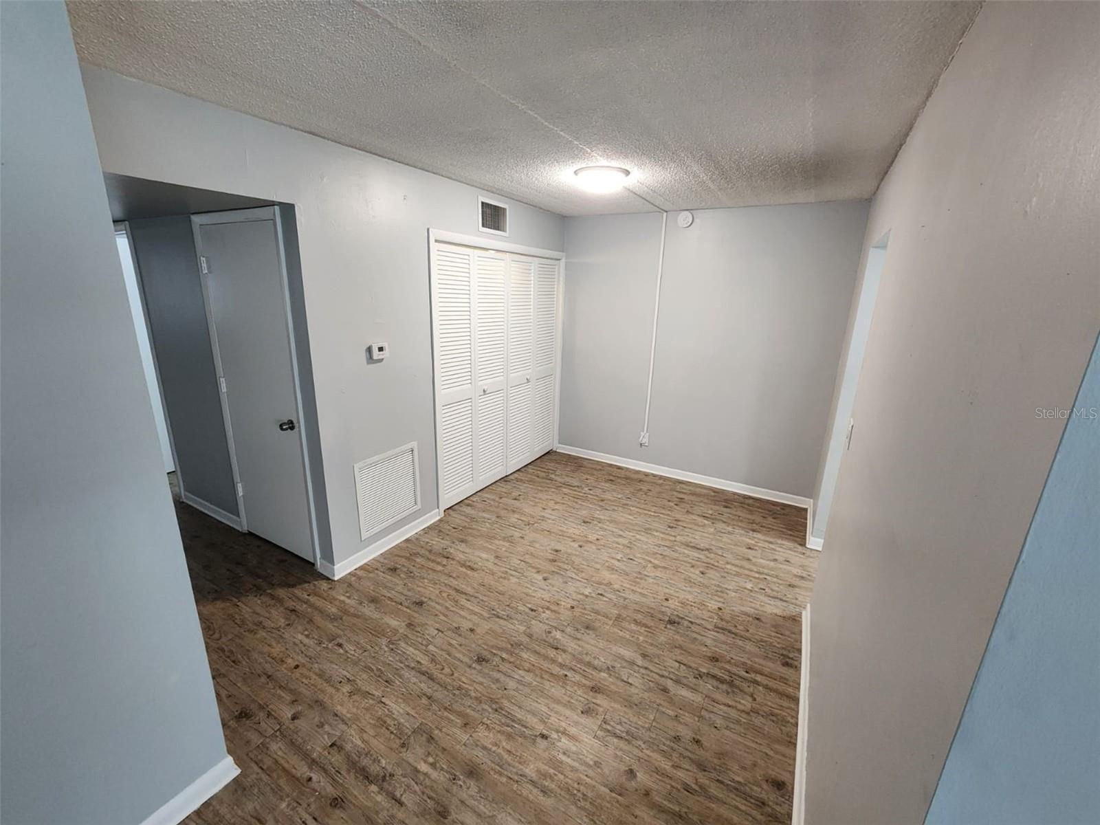 Image 9 of 17 For 2501 Renatta Drive 1