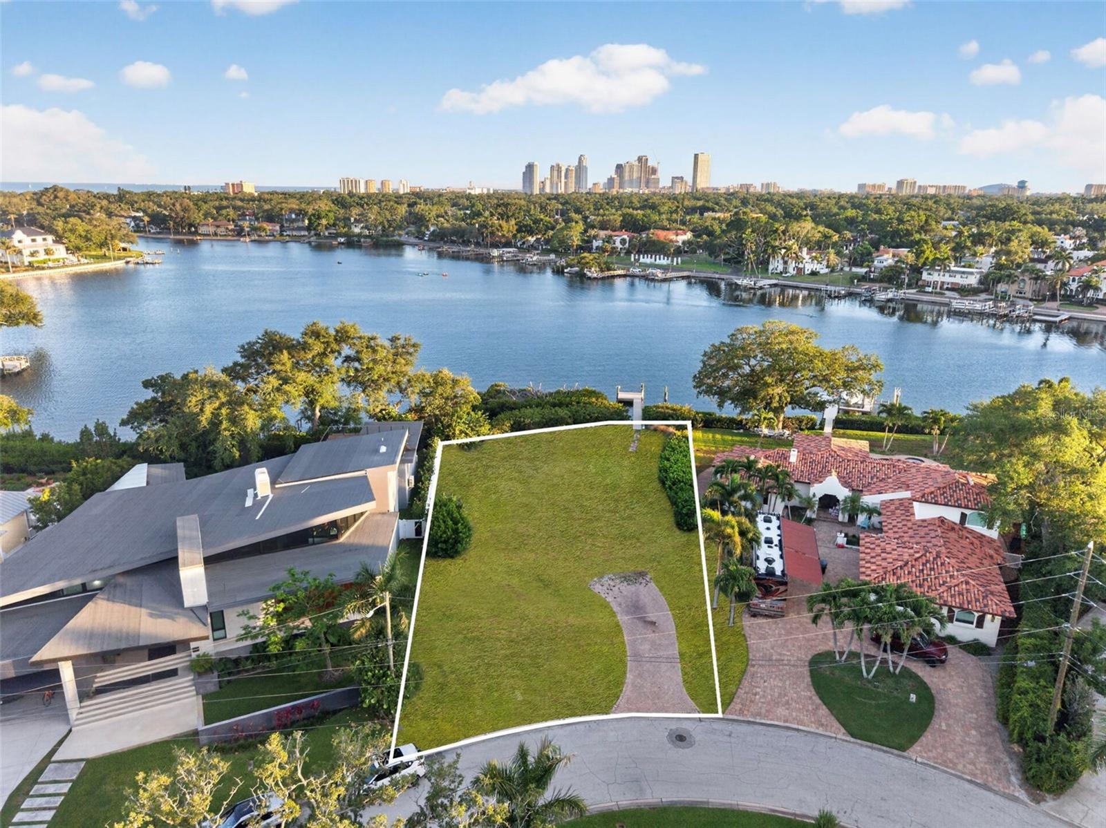 Details for 1026 Monterey Boulevard Ne, ST PETERSBURG, FL 33704