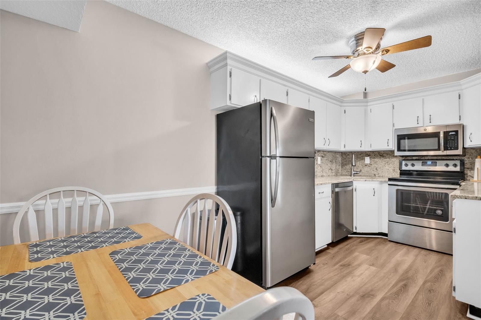 Image 14 of 29 For 2523 Pine Ridge Way S C2