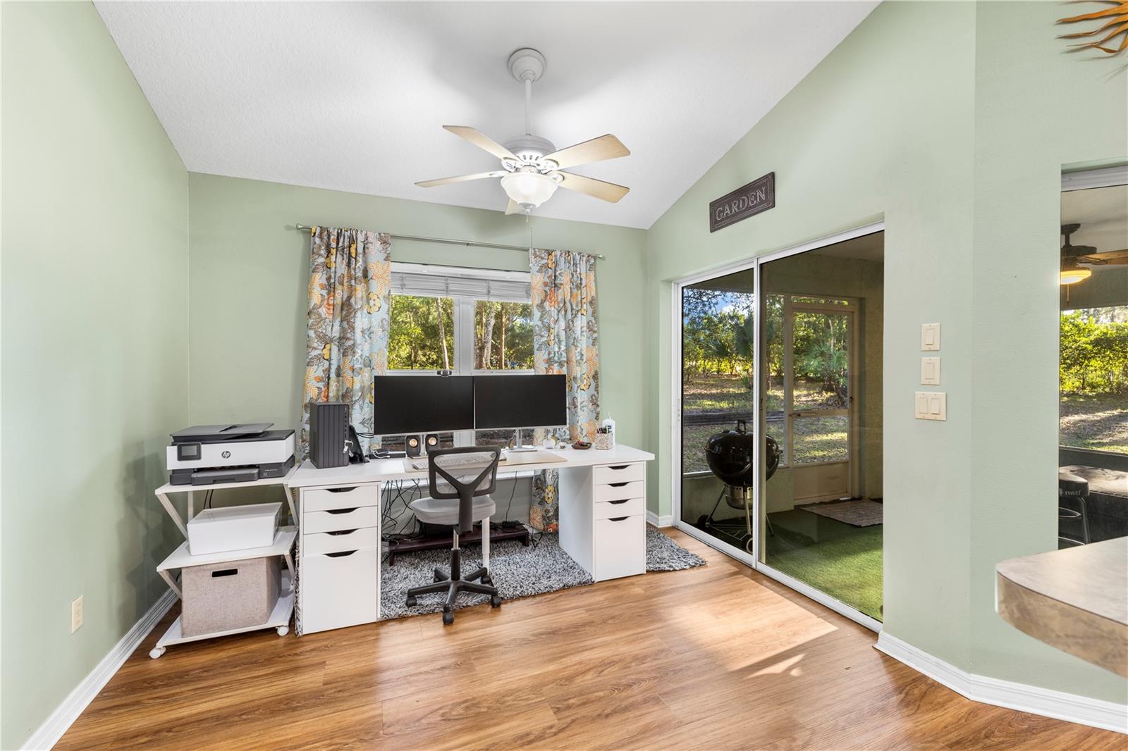 Image 16 of 61 For 7400 Eastlake Drive