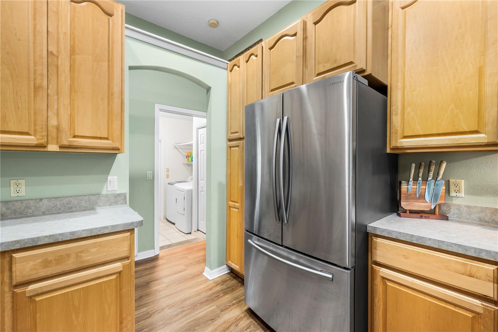 Image 17 of 61 For 7400 Eastlake Drive